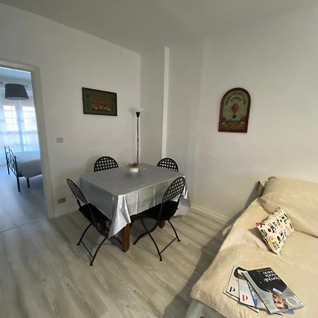 Appartamento Lella Zona Terme Centro E Vicino Habilita-Villa Igea 阿奎泰尔梅 外观 照片