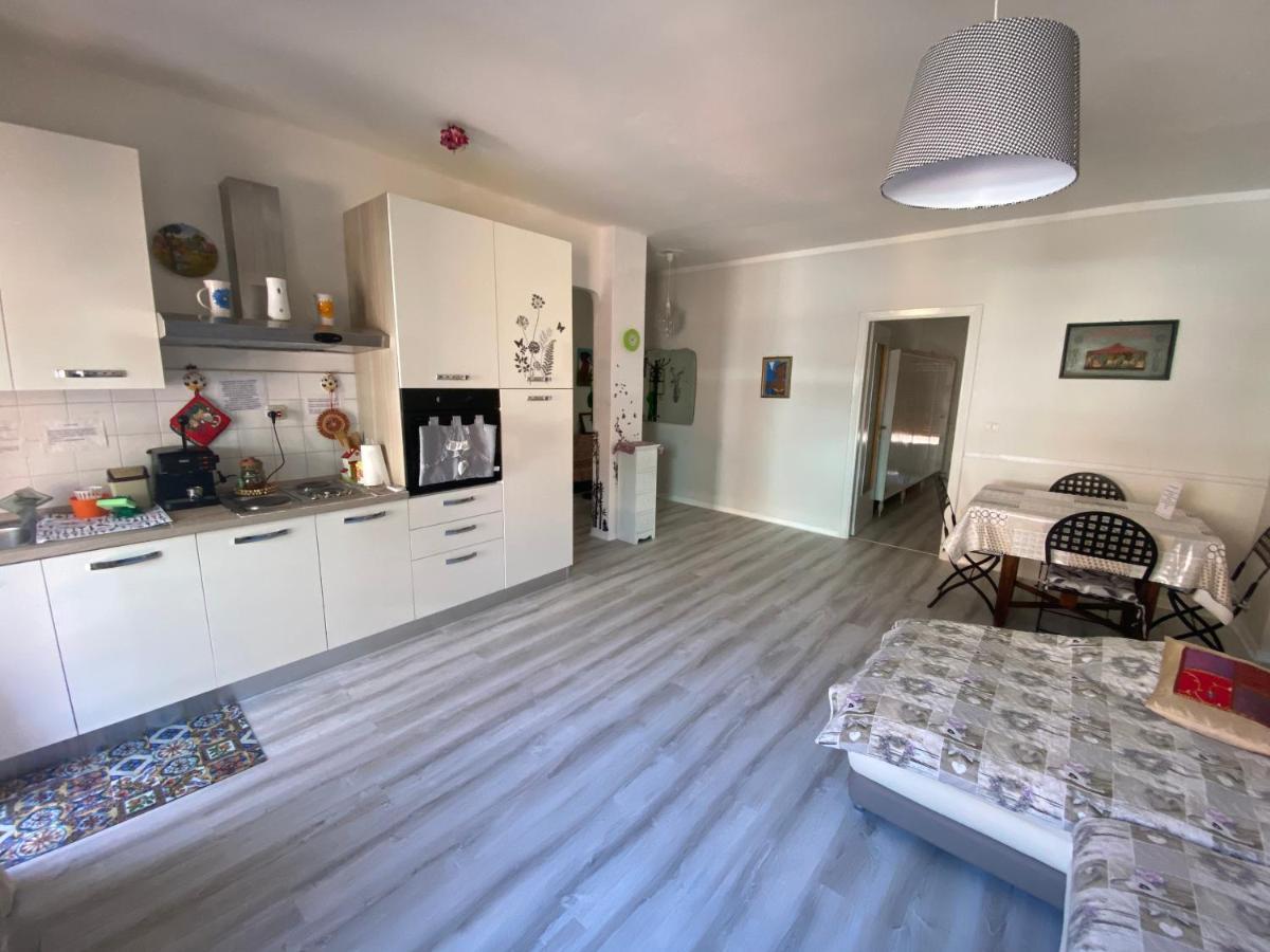 Appartamento Lella Zona Terme Centro E Vicino Habilita-Villa Igea 阿奎泰尔梅 外观 照片